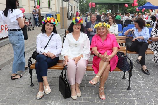 Chełmska biesiada seniorów  "Na ludową nutę z wiankiem w tle" [GALERIA ZDJĘĆ]