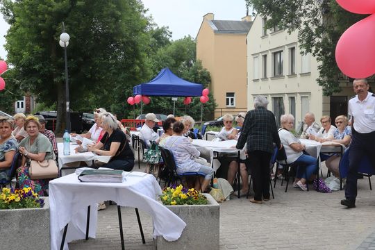 Chełmska biesiada seniorów  "Na ludową nutę z wiankiem w tle" [GALERIA ZDJĘĆ]