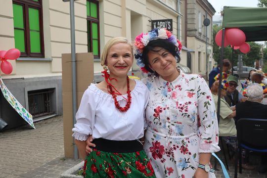 Chełmska biesiada seniorów  "Na ludową nutę z wiankiem w tle" [GALERIA ZDJĘĆ]