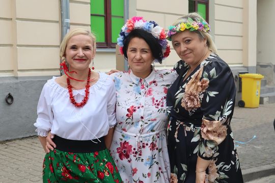 Chełmska biesiada seniorów  "Na ludową nutę z wiankiem w tle" [GALERIA ZDJĘĆ]