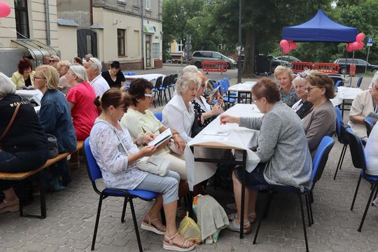 Chełmska biesiada seniorów  "Na ludową nutę z wiankiem w tle" [GALERIA ZDJĘĆ]