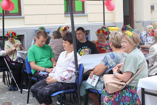 Chełmska biesiada seniorów  "Na ludową nutę z wiankiem w tle" [GALERIA ZDJĘĆ]