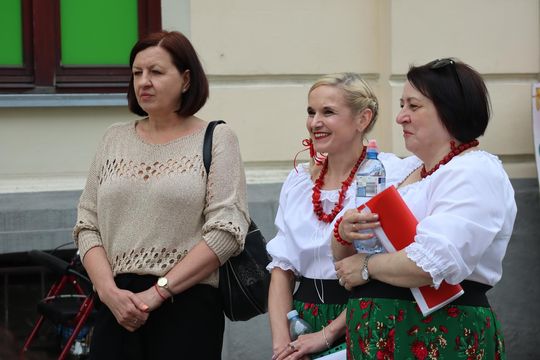 Chełmska biesiada seniorów  "Na ludową nutę z wiankiem w tle" [GALERIA ZDJĘĆ]