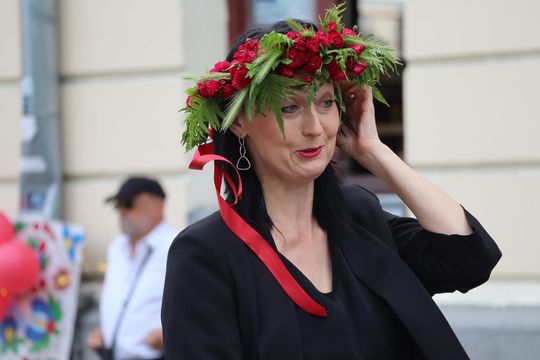 Chełmska biesiada seniorów  "Na ludową nutę z wiankiem w tle" [GALERIA ZDJĘĆ]