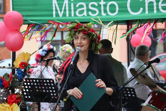 Chełmska biesiada seniorów  "Na ludową nutę z wiankiem w tle" [GALERIA ZDJĘĆ]
