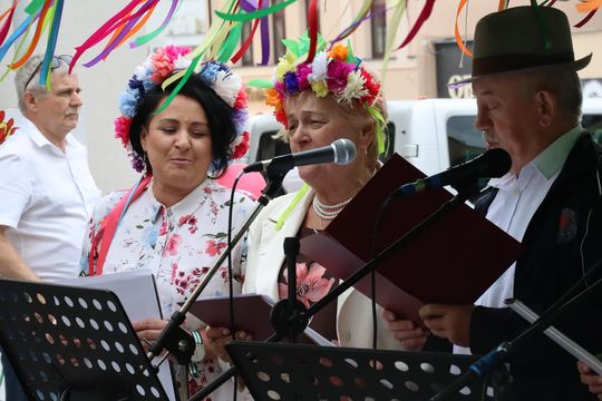 Chełmska biesiada seniorów  "Na ludową nutę z wiankiem w tle" [GALERIA ZDJĘĆ]