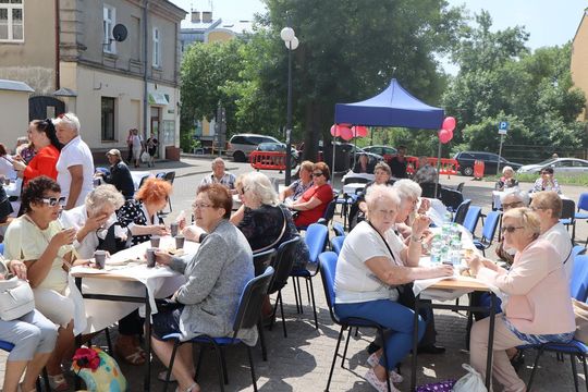 Chełmska biesiada seniorów  "Na ludową nutę z wiankiem w tle" [GALERIA ZDJĘĆ]