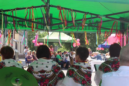 Chełmska biesiada seniorów  "Na ludową nutę z wiankiem w tle" [GALERIA ZDJĘĆ]