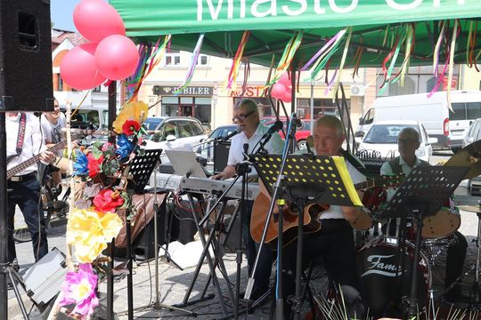 Chełmska biesiada seniorów  "Na ludową nutę z wiankiem w tle" [GALERIA ZDJĘĆ]