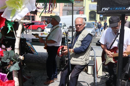 Chełmska biesiada seniorów  "Na ludową nutę z wiankiem w tle" [GALERIA ZDJĘĆ]