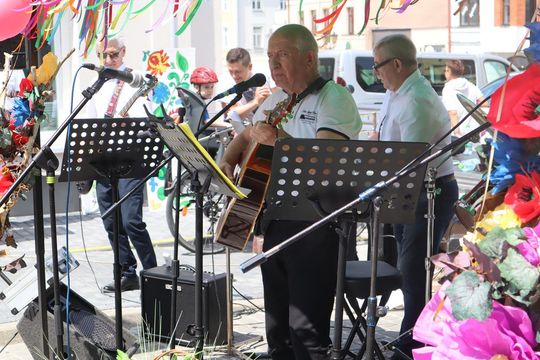Chełmska biesiada seniorów  "Na ludową nutę z wiankiem w tle" [GALERIA ZDJĘĆ]
