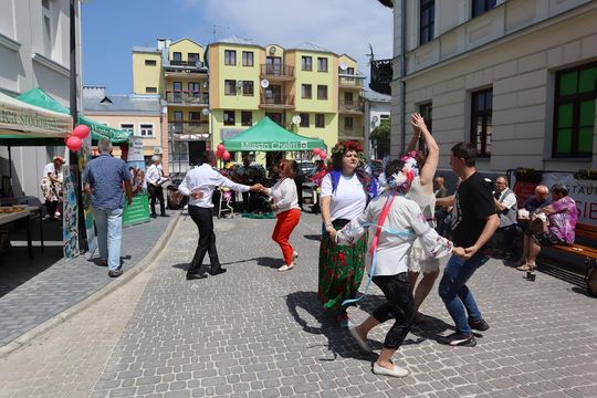 Chełmska biesiada seniorów  "Na ludową nutę z wiankiem w tle" [GALERIA ZDJĘĆ]