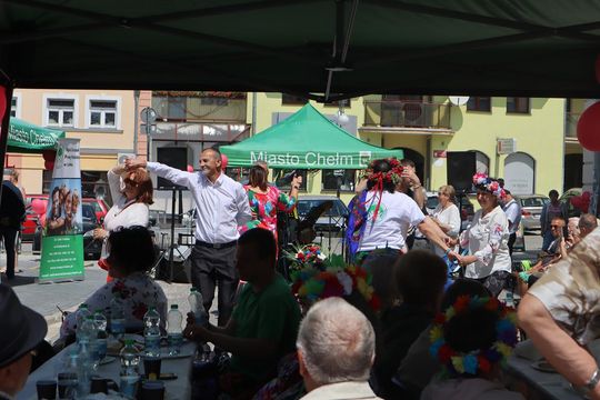 Chełmska biesiada seniorów  "Na ludową nutę z wiankiem w tle" [GALERIA ZDJĘĆ]