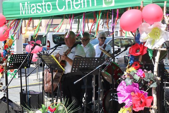 Chełmska biesiada seniorów  "Na ludową nutę z wiankiem w tle" [GALERIA ZDJĘĆ]