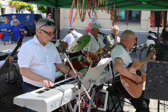 Chełmska biesiada seniorów  "Na ludową nutę z wiankiem w tle" [GALERIA ZDJĘĆ]
