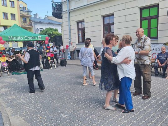Chełmska biesiada seniorów  "Na ludową nutę z wiankiem w tle" [GALERIA ZDJĘĆ]