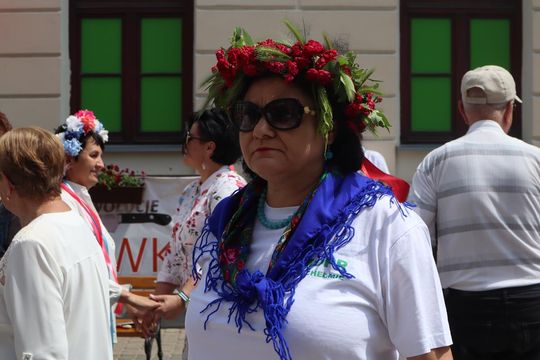 Chełmska biesiada seniorów  "Na ludową nutę z wiankiem w tle" [GALERIA ZDJĘĆ]