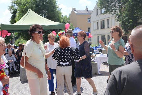 Chełmska biesiada seniorów  "Na ludową nutę z wiankiem w tle" [GALERIA ZDJĘĆ]