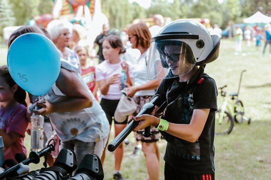 Chełm. Festyn "Bezpieczne wakacje z MDK i Fundacją CEMEX" [GALERIA ZDJĘĆ]