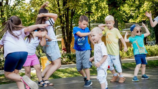 Chełm. Festyn Bezpieczne wakacje z MDK i Fundacją CEMEX cz. 2 [GALERIA ZDJĘĆ]