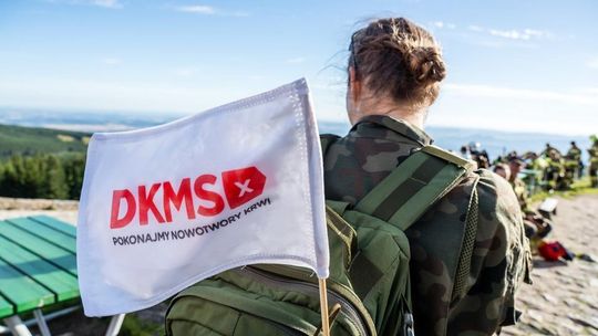 998 strażaków z całej Polski zdobyło szczyt Karkonoszy. Byli tam ochotnicy z Siedliszcza! [GALERIA ZDJĘĆ]