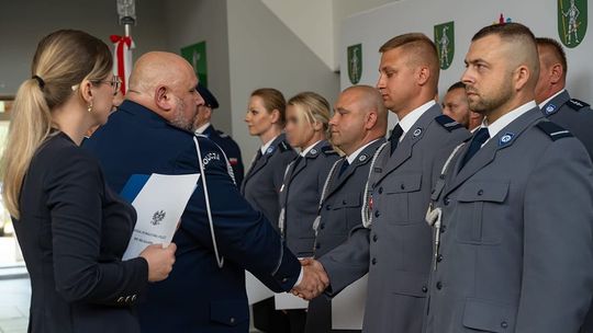 Włodawscy policjanci świętowali. Wręczono odznaczenia i awanse [GALERIA ZDJĘĆ]