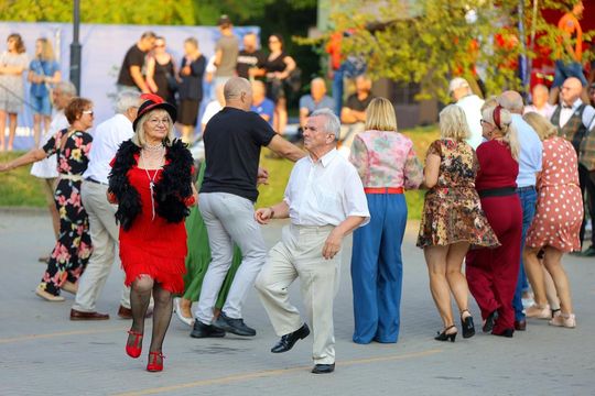 Chełm. Retro Fest, czyli Festiwal Muzyki Rozrywkowej Dwudziestolecia Międzywojennego [GALERIA ZDJĘĆ]