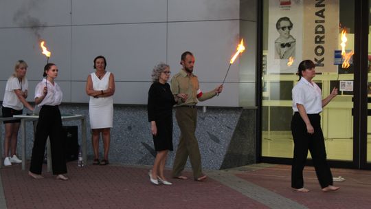 Chełm. Plenerowy spektakl w 80. rocznicę Powstania Warszawskiego [GALERIA ZDJĘĆ]