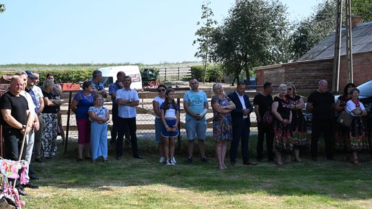 Powiat chełmski. Uroczyste otwarcie drogi powiatowej Żmudź Kolonia – Wólka Leszczańska oraz chodnika  [GALERIA ZDJĘĆ]