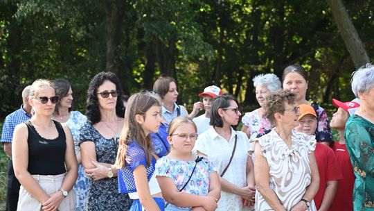 Powiat chełmski. Uroczyste otwarcie drogi powiatowej Żmudź Kolonia – Wólka Leszczańska oraz chodnika  [GALERIA ZDJĘĆ]