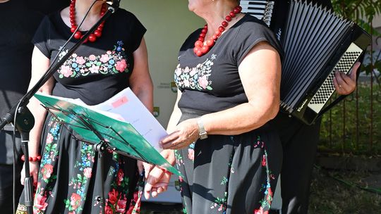 Powiat chełmski. Uroczyste otwarcie drogi powiatowej Żmudź Kolonia – Wólka Leszczańska oraz chodnika  [GALERIA ZDJĘĆ]