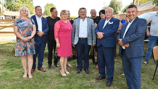 Powiat chełmski. Uroczyste otwarcie drogi powiatowej Żmudź Kolonia – Wólka Leszczańska oraz chodnika  [GALERIA ZDJĘĆ]