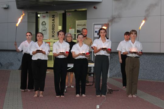 Chełm. Plenerowy spektakl w 80. rocznicę Powstania Warszawskiego [GALERIA ZDJĘĆ]