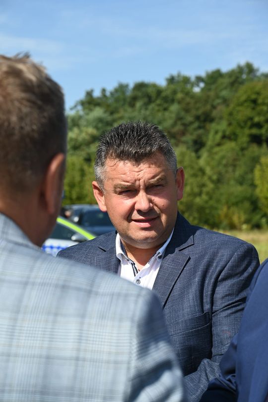 Powiat chełmski. Uroczyste otwarcie drogi powiatowej Żmudź Kolonia – Wólka Leszczańska oraz chodnika  [GALERIA ZDJĘĆ]