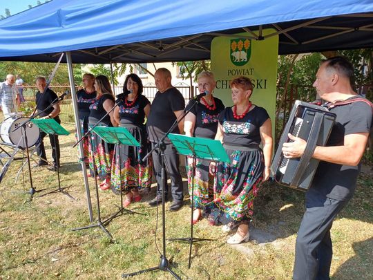 Powiat chełmski. Uroczyste otwarcie drogi powiatowej Żmudź Kolonia – Wólka Leszczańska oraz chodnika  [GALERIA ZDJĘĆ]