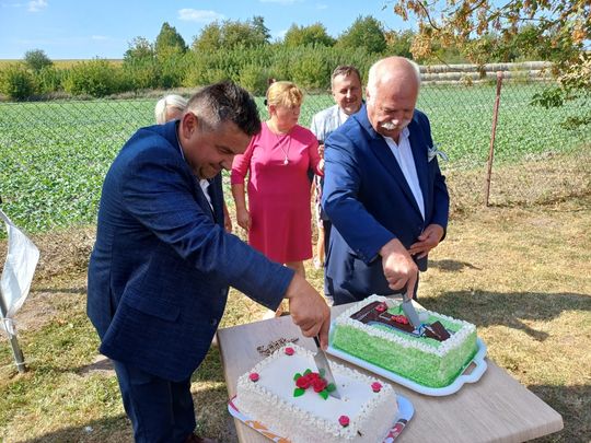 Powiat chełmski. Uroczyste otwarcie drogi powiatowej Żmudź Kolonia – Wólka Leszczańska oraz chodnika  [GALERIA ZDJĘĆ]