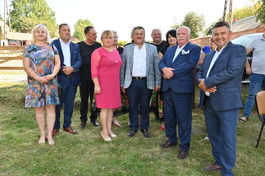 Powiat chełmski. Uroczyste otwarcie drogi powiatowej Żmudź Kolonia – Wólka Leszczańska oraz chodnika  [GALERIA ZDJĘĆ]