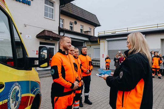 Stacja Ratownictwa Medycznego w Chełmie ma karetkę kontenerową. Jedyna taka w województwie lubelskim [GALERIA ZDJĘĆ]