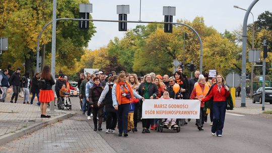 Chełm. Marsz Godności Osób z Niepełnosprawnościami [GALERIA ZDJĘĆ]