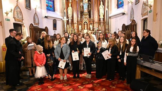 5. edycja PRZEGLĄDU PIEŚNI MARYJNEJ "Ciebie na wieki wychwalać będziemy" [GALERIA ZDJĘĆ]