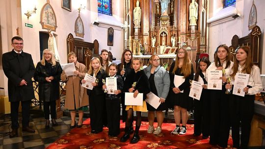 5. edycja PRZEGLĄDU PIEŚNI MARYJNEJ "Ciebie na wieki wychwalać będziemy" [GALERIA ZDJĘĆ]