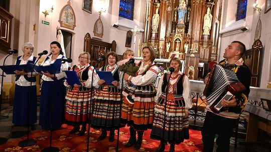 5. edycja PRZEGLĄDU PIEŚNI MARYJNEJ "Ciebie na wieki wychwalać będziemy" [GALERIA ZDJĘĆ]