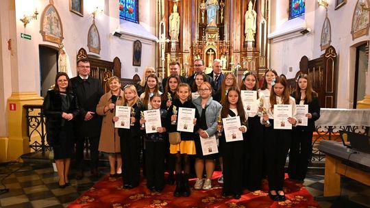 5. edycja PRZEGLĄDU PIEŚNI MARYJNEJ "Ciebie na wieki wychwalać będziemy" [GALERIA ZDJĘĆ]