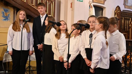 5. edycja PRZEGLĄDU PIEŚNI MARYJNEJ "Ciebie na wieki wychwalać będziemy" [GALERIA ZDJĘĆ]