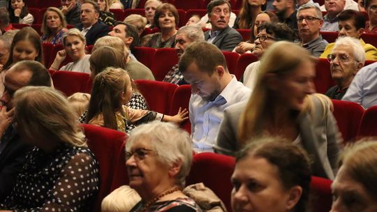 Chełm. Drogi do szczęścia - przedstawienie uczniów szkoły społecznej [GALERIA ZDJĘĆ]