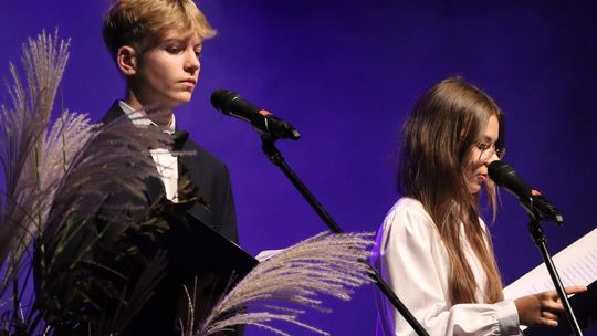 Chełm. Drogi do szczęścia - przedstawienie uczniów szkoły społecznej [GALERIA ZDJĘĆ]