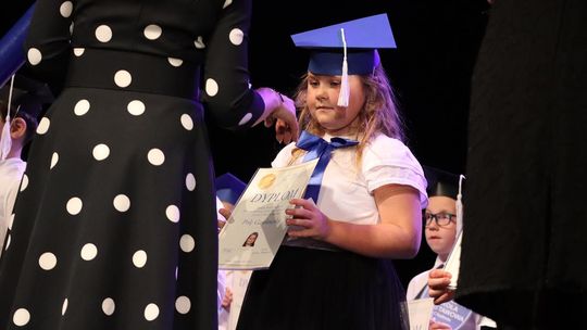 Chełm. Drogi do szczęścia - przedstawienie uczniów szkoły społecznej [GALERIA ZDJĘĆ]