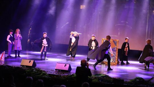 Chełm. Drogi do szczęścia - przedstawienie uczniów szkoły społecznej [GALERIA ZDJĘĆ]