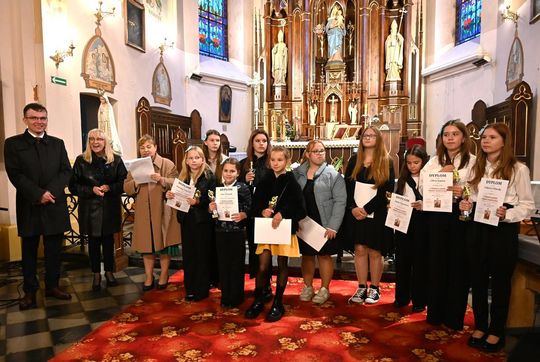 5. edycja PRZEGLĄDU PIEŚNI MARYJNEJ "Ciebie na wieki wychwalać będziemy" [GALERIA ZDJĘĆ]