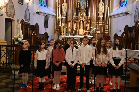 5. edycja PRZEGLĄDU PIEŚNI MARYJNEJ "Ciebie na wieki wychwalać będziemy" [GALERIA ZDJĘĆ]